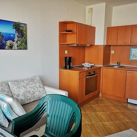 Golden Dreams アパート *