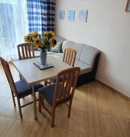 Golden Dreams Apartment *